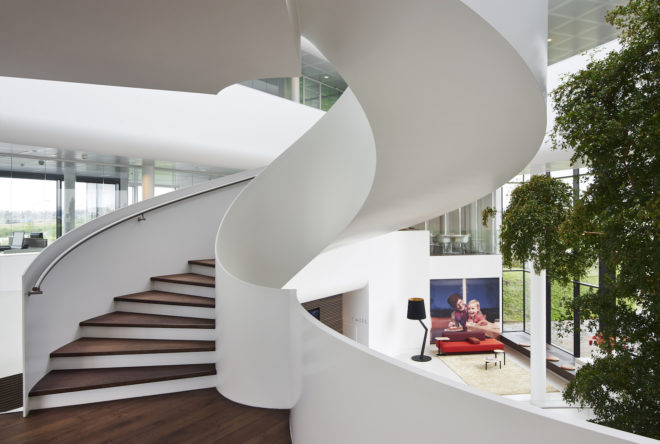 Vreugdenhil office by Maas Architecten, triangular office building, BREEAM-NL office building, BREEAM-NL Outstanding architecture, energy efficient dutch office,
