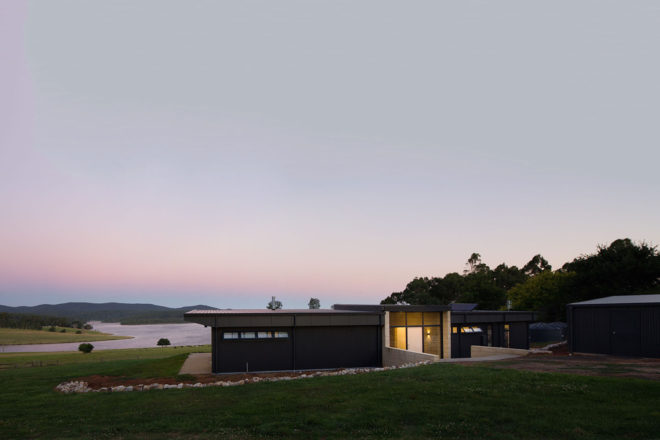 modern house in the countryside, modern house in Willow Grove, Willow Grove by Finnis Architects, rammed earth house in Australia, contemporary Australian architecture, modern eco-friendly homes in Australia,