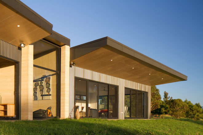modern house in the countryside, modern house in Willow Grove, Willow Grove by Finnis Architects, rammed earth house in Australia, contemporary Australian architecture, modern eco-friendly homes in Australia,