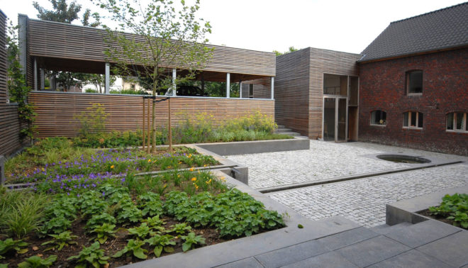 Banholt farmhouse, green renovation, farmhouse, the Netherlands, Jeanne Dekkers Architecture, courtyard, spruce, green extension, timber cladding, local artisans, locally sourced materials, green architecture