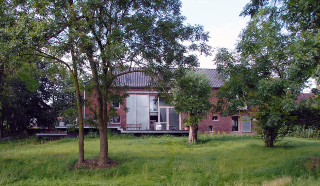 Banholt farmhouse, green renovation, farmhouse, the Netherlands, Jeanne Dekkers Architecture, courtyard, spruce, green extension, timber cladding, local artisans, locally sourced materials, green architecture
