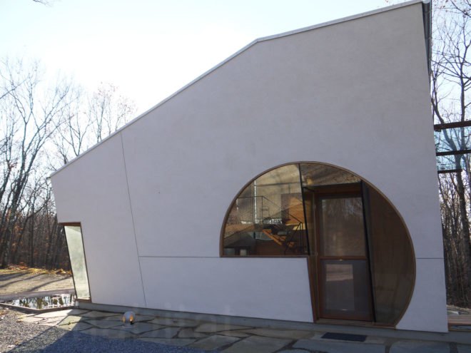 the ex house, ex house rhinebeck, stephen holl architecture, stephen holl architect, solar-powered home, solar power, solar energy, geothermal heated home, geothermal heating, net-zero home, Dimitra Tsachrelia, cubist design, abstract design, the hudson river, hudson valley architecture, green design, eco design, green architecture, eco architecture, sustainable architecture, green homes, eco homes