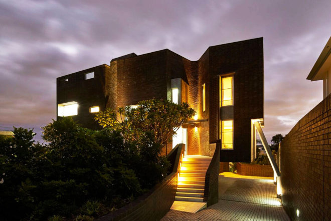 Iredale Pedersen Hook, bricked house, Applecross Residence, Perth, Australia, Swan River, filter excessive natural light, glazed bricks, geothermal energy, geothermal chimeney