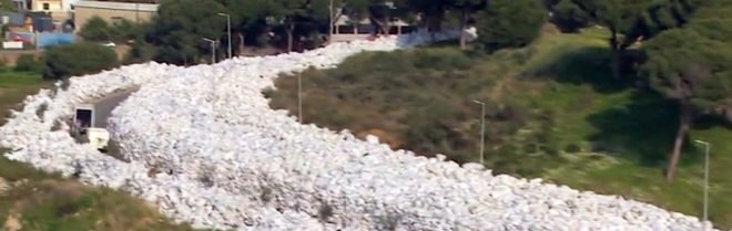 River of trash, river of trash Lebanon, Lebonon trash problem, Lebanon garbage, river of garbage, pollution