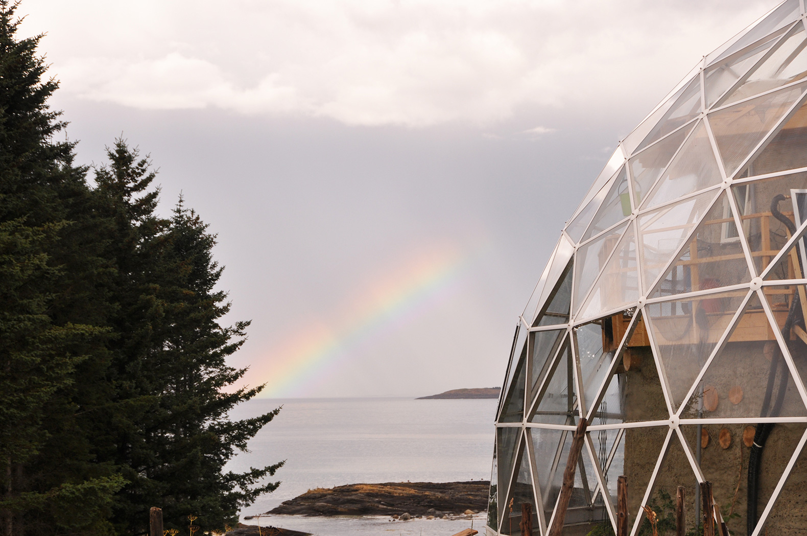 Nature House, Nature House by Benjamin and Ingrid Hjertefølger, Benjamin and Ingrid Hjertefølger, Hjertefølger, Hjertefølgers, Heartfollower, Heartfollowers, geodesic, geodesic dome, geodesic dome home, solar geodesic dome, cob, cob home, cob house, cob architecture, Norway, Arctic Circle, sustainable home, sustainable house, sustainable living