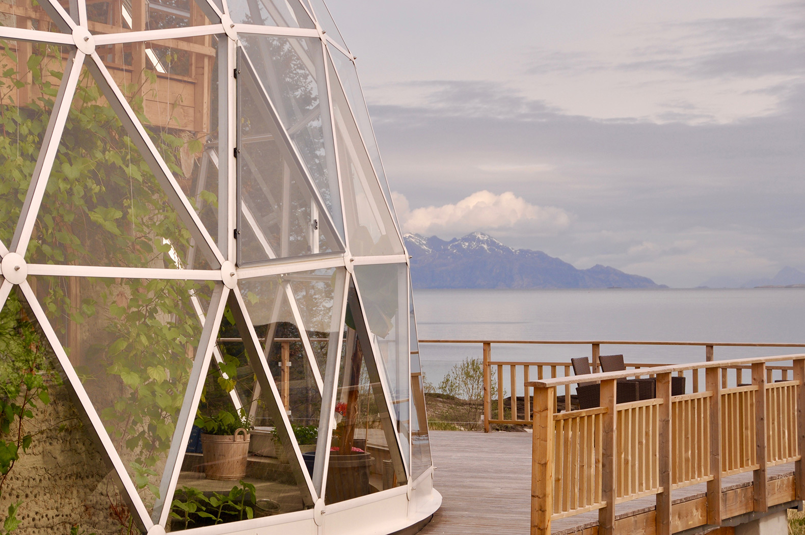 Nature House, Nature House by Benjamin and Ingrid Hjertefølger, Benjamin and Ingrid Hjertefølger, Hjertefølger, Hjertefølgers, Heartfollower, Heartfollowers, geodesic, geodesic dome, geodesic dome home, solar geodesic dome, cob, cob home, cob house, cob architecture, Norway, Arctic Circle, sustainable home, sustainable house, sustainable living