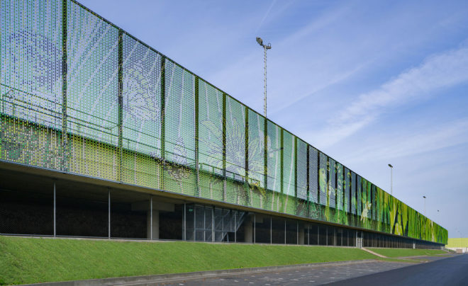 Schiedam Sports Park, Moederscheim Moonen Architects, Lace Fence, Dedots, sports park, the Netherlands, pixelated envelope, concrete, canopy, green architecture, sports facility