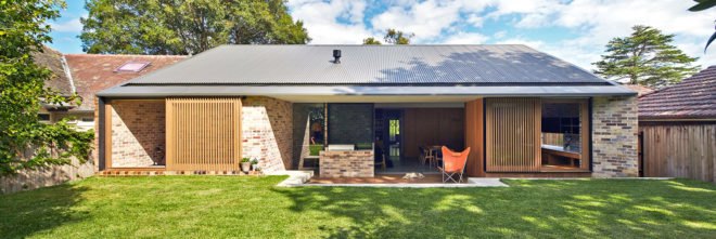 Skylight House by Andrew Burges Architects, Skylight House in Sydney, recycled brick house, bungalow renovation in Sydney, energy efficient bungalow,