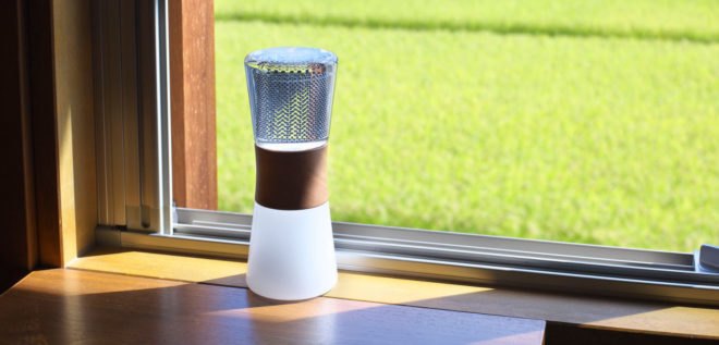 japan, sphelar, spherical solar cells, micro-sphere solar cells, multidirectional solar cells, Sphelar Lantern, Sphelar Stick, solar-powered lantern, solar-powered flashlight, solar products, kickstarter, crowfunding campaign