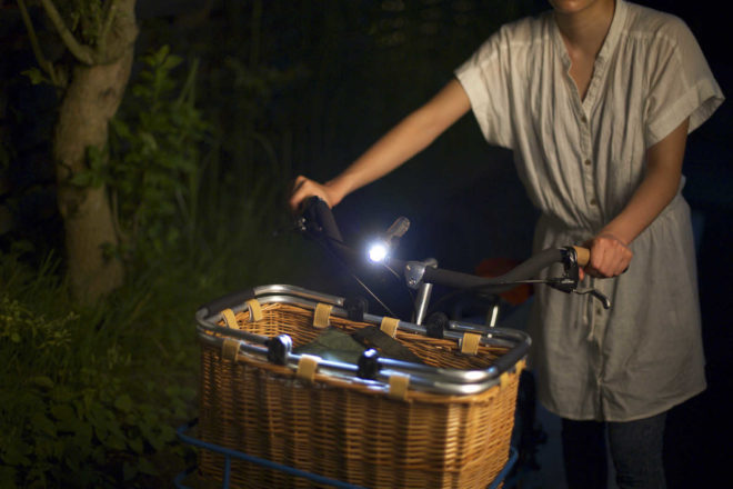 japan, sphelar, spherical solar cells, micro-sphere solar cells, multidirectional solar cells, Sphelar Lantern, Sphelar Stick, solar-powered lantern, solar-powered flashlight, solar products, kickstarter, crowfunding campaign