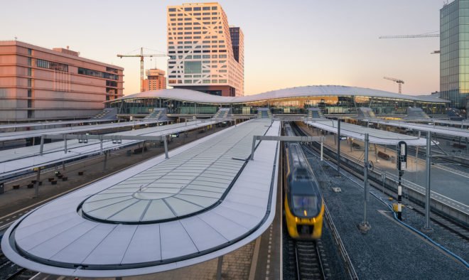 Benthem Crouwel Architects, green infrastructure, green transportation, LED lights, public transport, skylights, transit hub, transport hub, undulating roof, utrecht, Utrecht Central Station