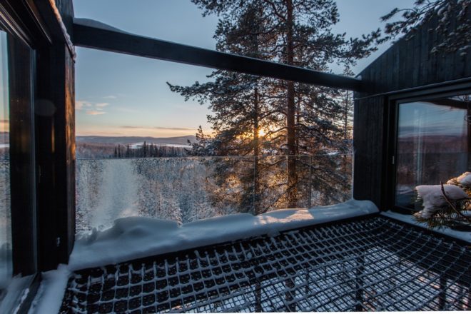 7th room in treehotel, 7th room by Snøhetta, Treehotel northern lights, Snøhetta and Treehotel, Treehotel in Sweden, elevated timber cabin in the forest,