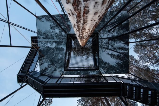 7th room in treehotel, 7th room by Snøhetta, Treehotel northern lights, Snøhetta and Treehotel, Treehotel in Sweden, elevated timber cabin in the forest,