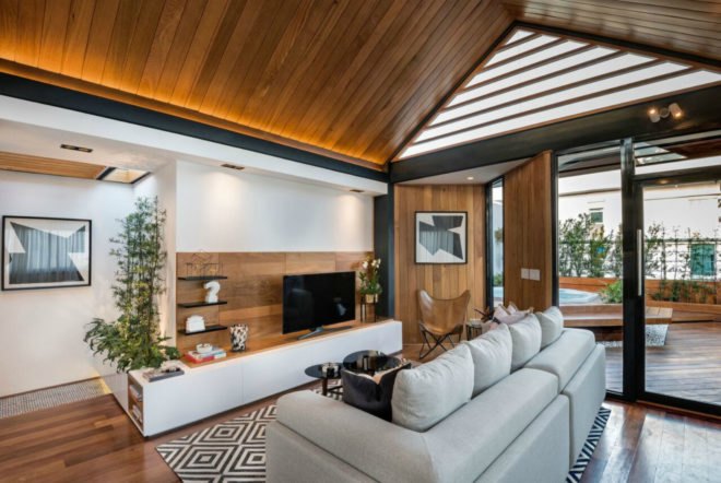 ANA arquitectura, hut in the sky, rooftop gardens, green rooftops, small spaces, tiny homes, deck design, rooftop gardens, santo domingo architecture, interior design, wood siding, garden spaces,
