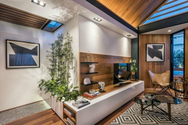 ANA arquitectura, hut in the sky, rooftop gardens, green rooftops, small spaces, tiny homes, deck design, rooftop gardens, santo domingo architecture, interior design, wood siding, garden spaces,