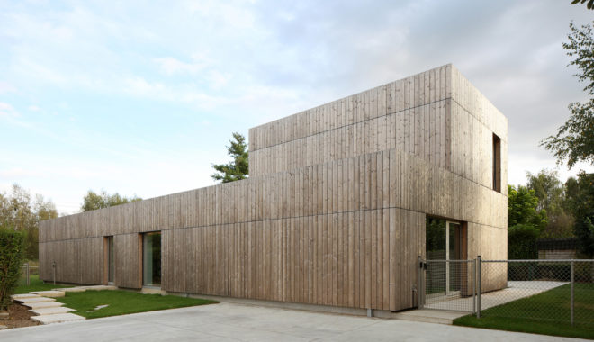Bunga LOW, Urbain Architectencollectief, renovated bungalow, Belgium, timber cladding, green renovation, green architecture, storage space, steel, insulation