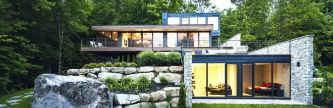Estrade Residence, MU Architecture, green roof, Quebec, Canada, cedar, wooden cladding, locally sourced materials, green architecture, terrace