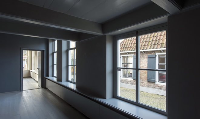 Eek en Dekkers, renovated farmhouse, farmhouse, green renovation, green architecture, hipped roof, agricultural architecture, the Netherlands, brick walls, wooden roof, historic building, meeting place