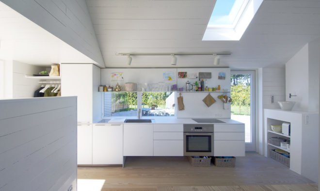 Summer house, Denmark, Jarmund/Vigsnæs Arkitekter, summerhouse, pitched roof, green architecture, aluminium, courtyard, gable, corrugated metal