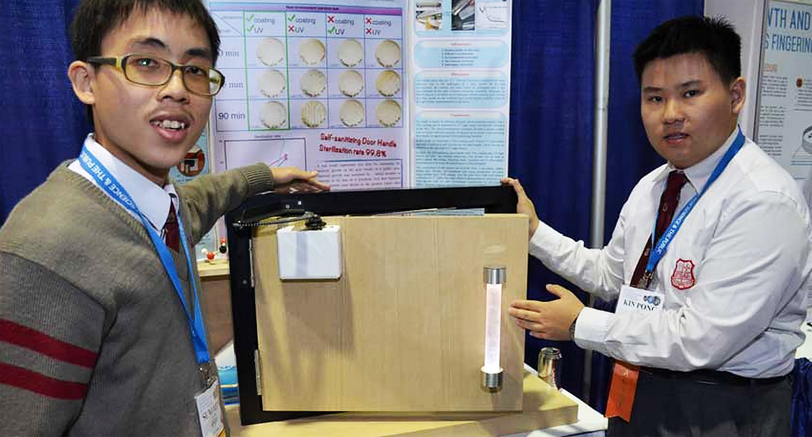 Sun Ming (Simon) Wong, King Pong (Michael) Li, Hong Kong, bacteria, germ, germs, handle, door handle, titanium oxide, LED, LED light, teenager, teenagers, teenage invention, teenage inventions, inventions
