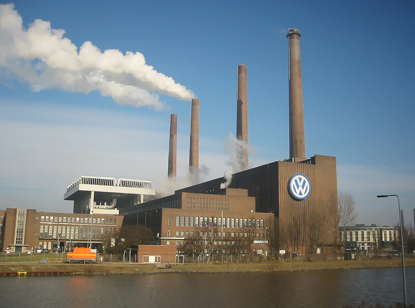 Volkswagen, Volkswagen scandal, scandal, emissions cheating, emissions cheating scandal, emissions, Oliver Schmidt, conspiracy, conspiracy charges, charges, criminal charges, arrest, Federal Bureau of Investigation, FBI, automotive