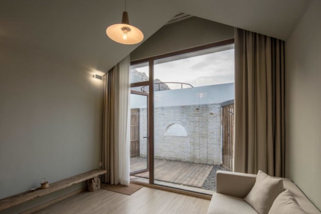 DL Atelier, Yi She Mountain Inn, wooden homes, green roof, chinese architecture, mountain retreats, mountain inns, off the grid escapes, locally-sourced materials, green materials, green building, chinese retreats, locally sourced bricks, green rooftop