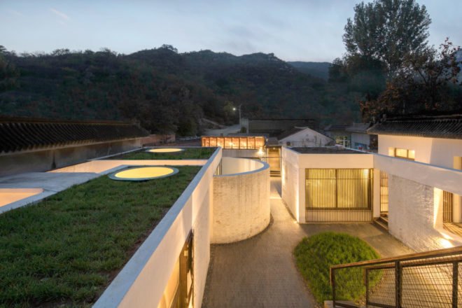 DL Atelier, Yi She Mountain Inn, wooden homes, green roof, chinese architecture, mountain retreats, mountain inns, off the grid escapes, locally-sourced materials, green materials, green building, chinese retreats, locally sourced bricks, green rooftop