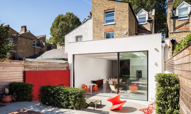 Chiswick House, AU Architects, green renovation, London, sliding doors, green architecture, open plan layout, polished concrete, natural building materials, garden terrace, rear garden
