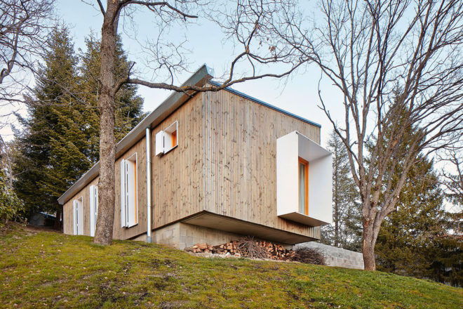 Font Rubi Cottage by Marc Mogas, Pyrenees architecture, Pyrenees prefab, prefabricated summer house, prefab pine home, minimal site impact prefab architecture, low-cost prefab home, Marc Mogas prefab architecture