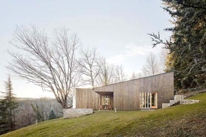 Font Rubi Cottage by Marc Mogas, Pyrenees architecture, Pyrenees prefab, prefabricated summer house, prefab pine home, minimal site impact prefab architecture, low-cost prefab home, Marc Mogas prefab architecture