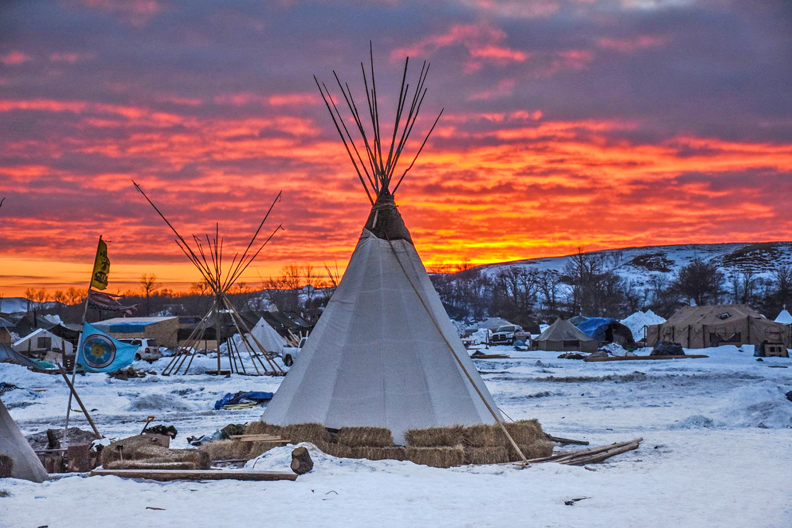 dakota access pipeline, dapl, #nodapl, us army corps of engineers, donald trump, trump administration, energy transfer partners, fossil fuels, oil, oil pipelines, standing rock, Standing Rock protests