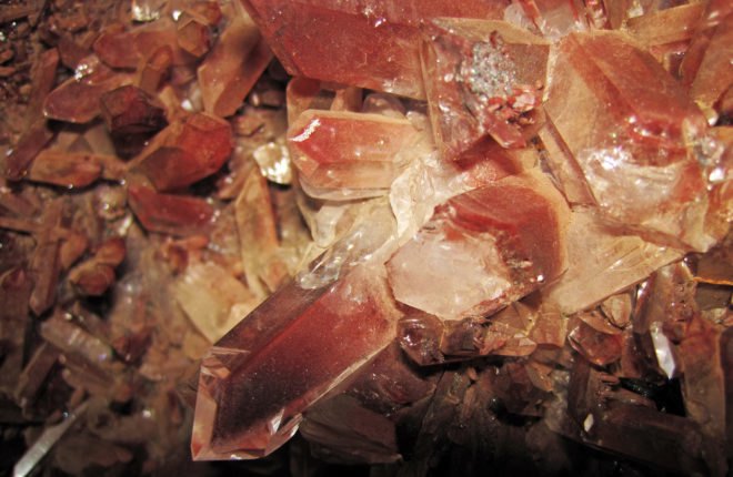 Earth, geology, science, University College Dublin, mantle, Earth's mantle, chemical reaction, reaction, hydrogen, liquid hydrogen, fluid hydrogen, silicon dioxide, silica, water