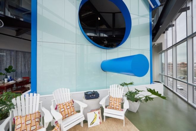 HomeAway birdhouse, HomeAway birdhouse competition, HomeAway birdhouse rental, HomeAway SXSW rentals, SXSW birdhouse rental, world’s largest human birdhouse