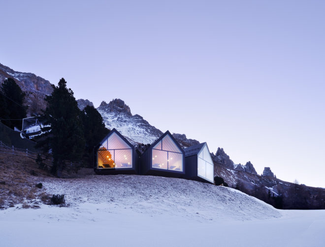 Oberholz, Oberholz Mountain Hut, Oberholz Mountain Hut by Peter Pichler and Pavol Mikolajcak, Peter Pichler, Peter Pichler Architecture, Pavol Mikolajcak, Obereggen, Obereggen ski resort, Italy, Dolomites, mountain, mountains, mountain hut, mountain huts, hut, huts, restaurant, restaurants, bar, bars, cantilevered, tree, fallen tree, nature, wood, spruce, larch, oak, architecture, design