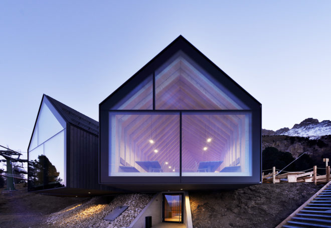 Oberholz, Oberholz Mountain Hut, Oberholz Mountain Hut by Peter Pichler and Pavol Mikolajcak, Peter Pichler, Peter Pichler Architecture, Pavol Mikolajcak, Obereggen, Obereggen ski resort, Italy, Dolomites, mountain, mountains, mountain hut, mountain huts, hut, huts, restaurant, restaurants, bar, bars, cantilevered, tree, fallen tree, nature, wood, spruce, larch, oak, architecture, design