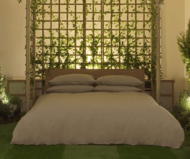 Outside In House by Pantone and Airbnb, Outside In House in London, Outside in House Airbnb, Pantone Color of the Year house, Greenery house in London, nature-filled homes, nature-filled apartments, nature-filled Airbnb, Clerkenwell Outside in House, Clerkenwell nature-filled home,
