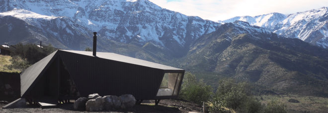 RF C9 by Gonzalo Iturriaga, alpine architecture by Gonzalo Iturriaga, alpine architecture in Chile, contemporary alpine architecture, blackened pine cabin, modern alpine cabin, mountaineer refuge in San Esteban, RF C9 in Chile, RF C9