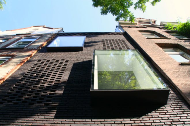 SkinnyScar house, Gwendolyn Huisman, Marijn Boterman, narrow home design, tiny home, skinny home, brick homes, tiny home design, skinny homes, Skinny house, skinny home design, narrow homes, solar power, rooftop garden,