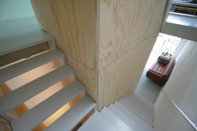 SkinnyScar house, Gwendolyn Huisman, Marijn Boterman, narrow home design, tiny home, skinny home, brick homes, tiny home design, skinny homes, Skinny house, skinny home design, narrow homes, solar power, rooftop garden,