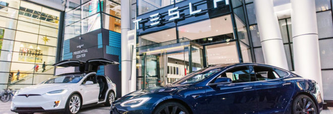 Tesla, Elon Musk, insurance, car insurance, maintenance, car maintenance, lifetime insurance, car, cars, car industry, electric car, electric cars, electric vehicle, electric vehicles, automotive, green car, green cars