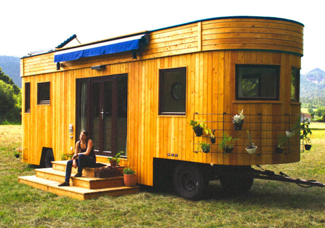 off grid rent free housing, off grid housing, buy off grid house, off grid tiny homes, life off the grid in a tiny house, tiny mobile home, zero energy tiny home, Wohnwagon, Ark Shelter off grid, Koda off grid, EcoCapsule home, Moon Dragon tiny home, POD-Idladla house, Walden Studio house, sustainable off grid house,