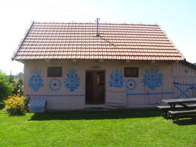 zalipie village, polish village, painted village, painted buildings, polish paintings, post-wwii art, polish artwork