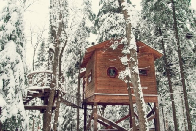treehouses, treehouses for rent, vrbo, treehouse design, green design, architecture, solar-powered treehouse, treehouse vacation