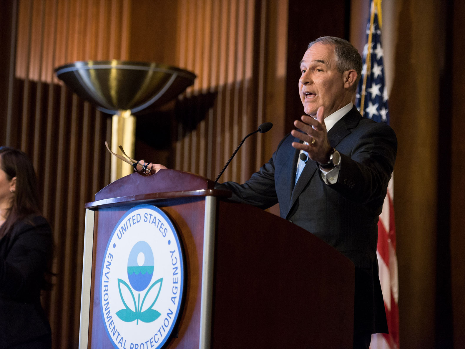 Scott Pruitt, fossil fuels, oil industry, EPA, U.S. Environmental Protection Agency, Donald Trump, politics, United States, U.S.A.