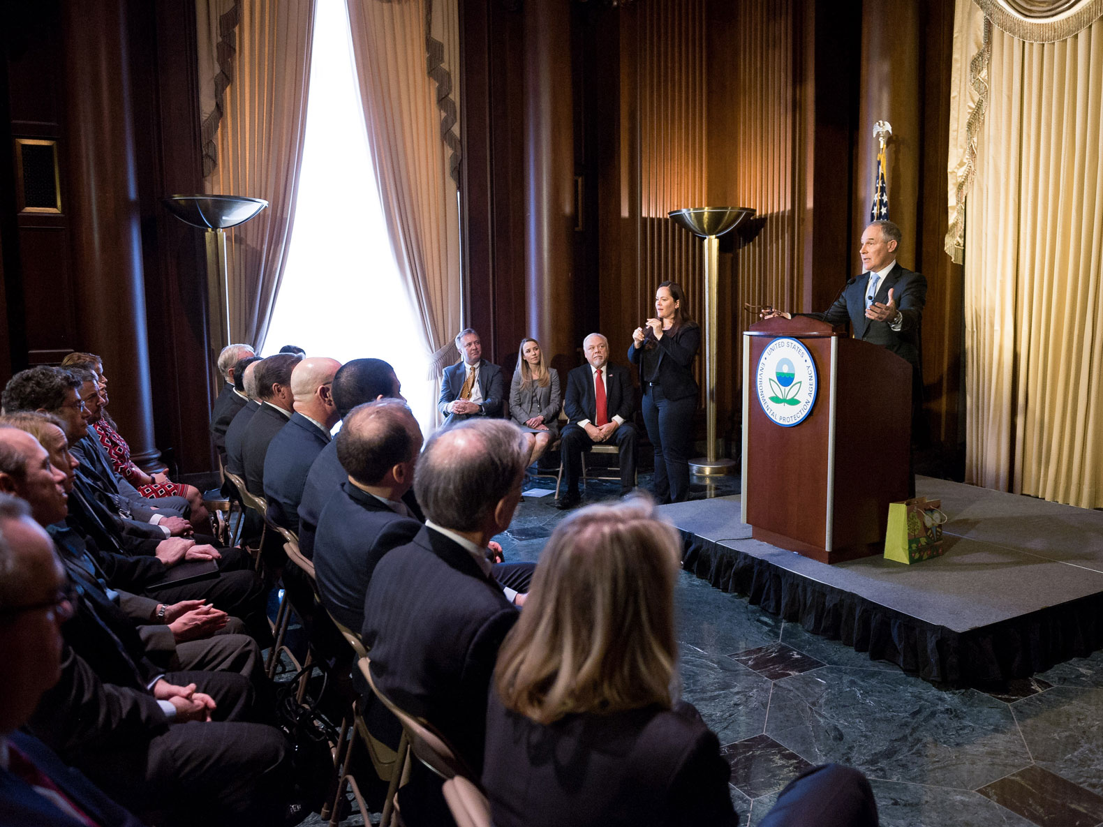 Scott Pruitt, fossil fuels, oil industry, EPA, U.S. Environmental Protection Agency, Donald Trump, politics, United States, U.S.A.