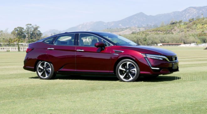 honda, honda clarity, clarity fuel cell, honda clarity fuel cell, clarity review, honda clarity review, honda review, fuel cell vehicle, automotive, car review, green car, hydrogen, electric car, fuel cell, hydrogen powered car, green transportation, green car, 2017 honda clarity, 2017 clarity review, toyota mirai, mirai
