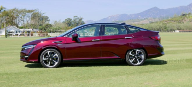 honda, honda clarity, clarity fuel cell, honda clarity fuel cell, clarity review, honda clarity review, honda review, fuel cell vehicle, automotive, car review, green car, hydrogen, electric car, fuel cell, hydrogen powered car, green transportation, green car, 2017 honda clarity, 2017 clarity review, toyota mirai, mirai