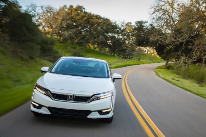 honda, honda clarity, clarity fuel cell, honda clarity fuel cell, clarity review, honda clarity review, honda review, fuel cell vehicle, automotive, car review, green car, hydrogen, electric car, fuel cell, hydrogen powered car, green transportation, green car, 2017 honda clarity, 2017 clarity review, toyota mirai, mirai