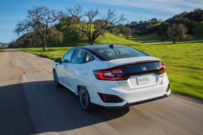 honda, honda clarity, clarity fuel cell, honda clarity fuel cell, clarity review, honda clarity review, honda review, fuel cell vehicle, automotive, car review, green car, hydrogen, electric car, fuel cell, hydrogen powered car, green transportation, green car, 2017 honda clarity, 2017 clarity review, toyota mirai, mirai