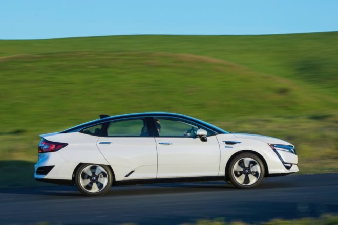 honda, honda clarity, clarity fuel cell, honda clarity fuel cell, clarity review, honda clarity review, honda review, fuel cell vehicle, automotive, car review, green car, hydrogen, electric car, fuel cell, hydrogen powered car, green transportation, green car, 2017 honda clarity, 2017 clarity review, toyota mirai, mirai